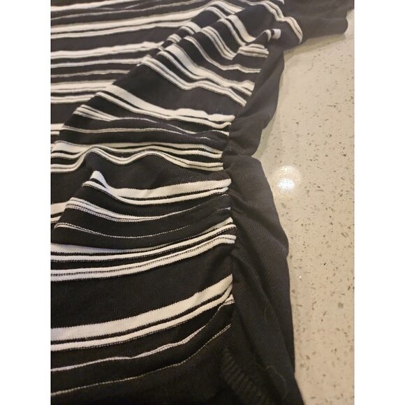 lane bryant 18 20 short sleeve Sweater Black White Stripes Slimming Ruching - Picture 3 of 7